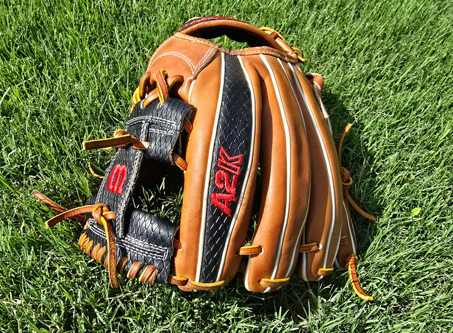 Wilson A2K 1787 11.75” Infield Glove – Pro Stock Select Leather