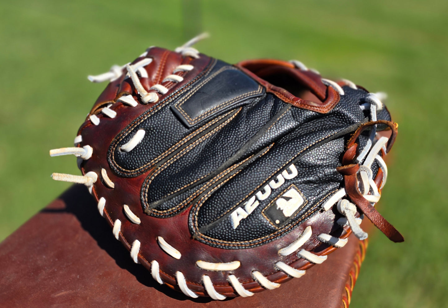 Wilson A2000 M1 33.5' Catcher's Mitt - ABY Japan, Fully Restored, Fresh Laces