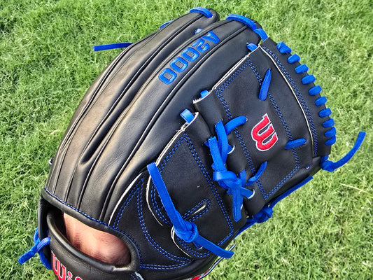 Wilson A2000 12" Pitchers Glove
