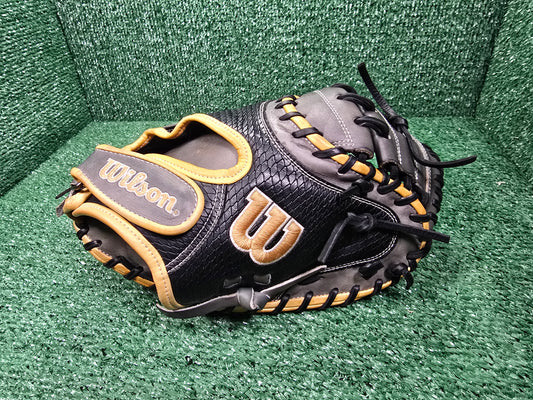 A2000 Pro Stock PF33 Catcher's Mitt - Excellent Condition