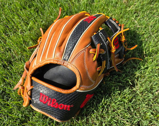 Wilson A2K 1787 11.75” Infield Glove – Pro Stock Select Leather