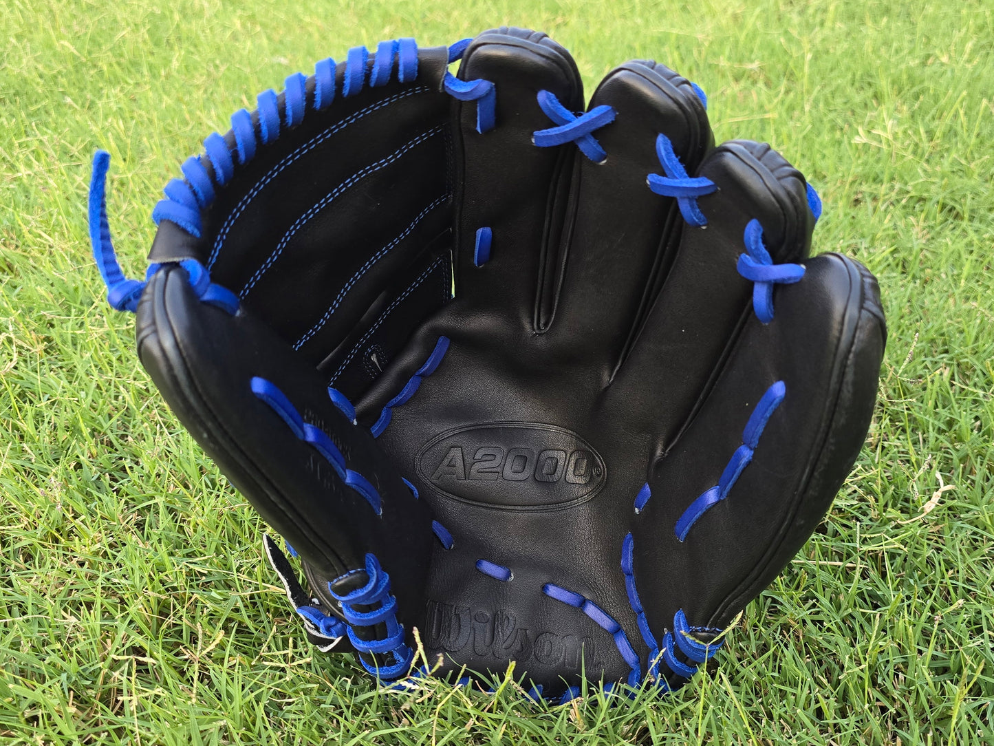 Wilson A2000 12" Pitchers Glove