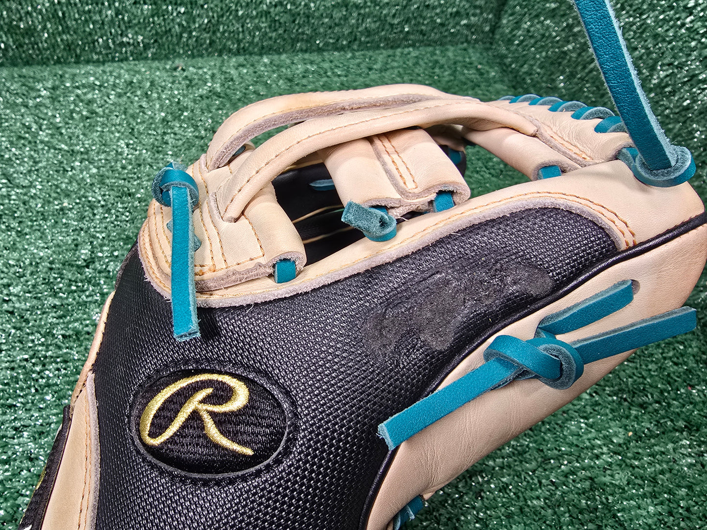 Rawlings Heart of the Hide 11.75" Baseball Glove - Cleaned, Conditioned, Re-laced