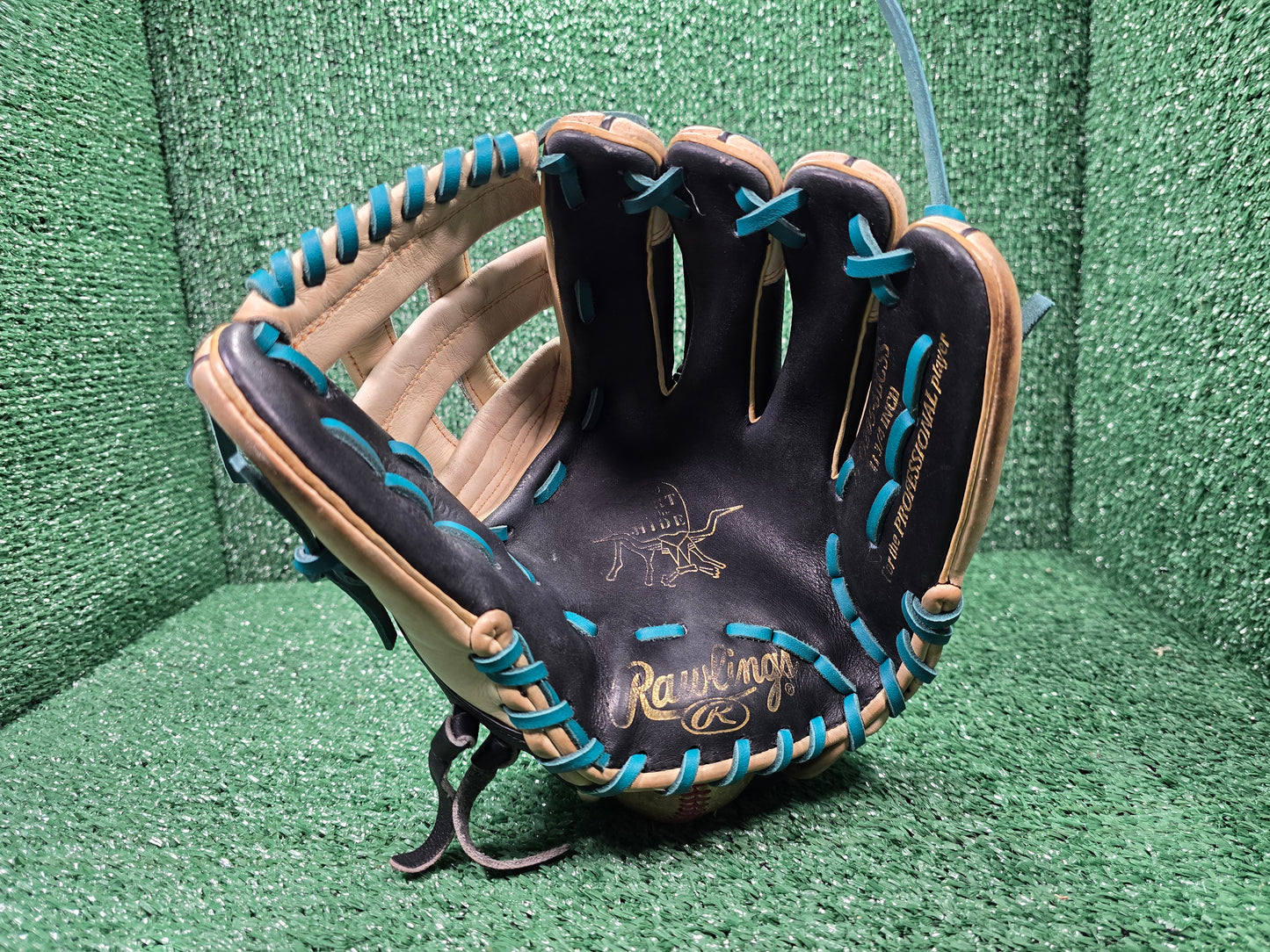 Rawlings Heart of the Hide 11.75" Baseball Glove - Cleaned, Conditioned, Re-laced