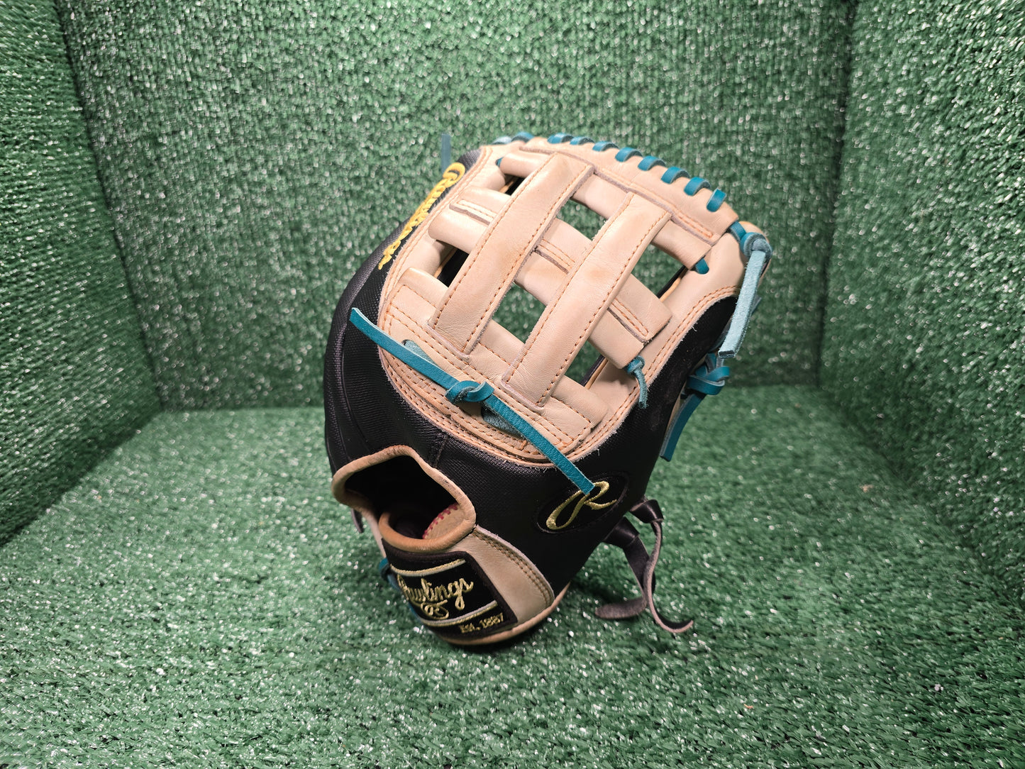 Rawlings Heart of the Hide 11.75" Baseball Glove - Cleaned, Conditioned, Re-laced