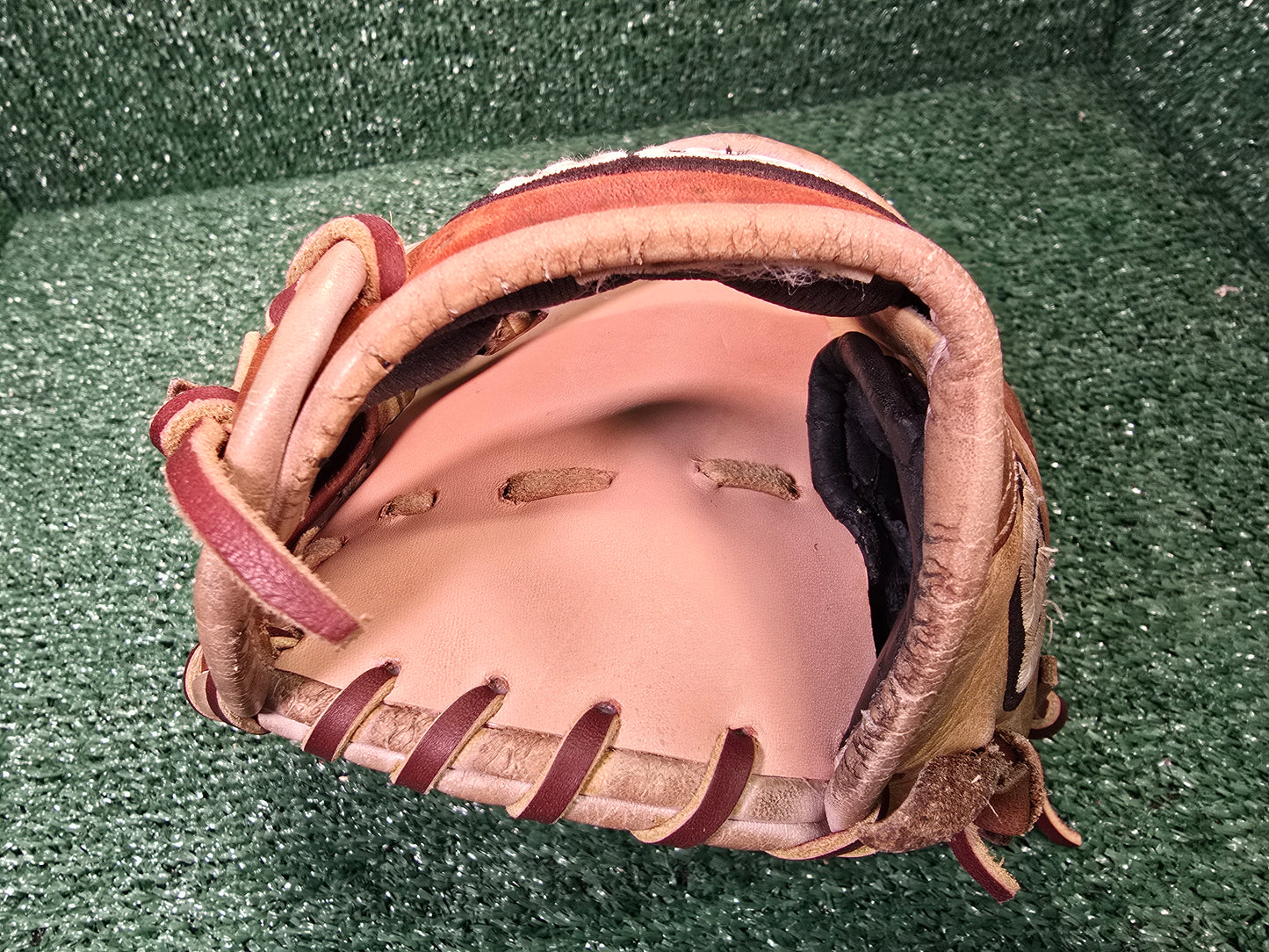 Wilson A2000 1786 – 11.5" Infield Glove